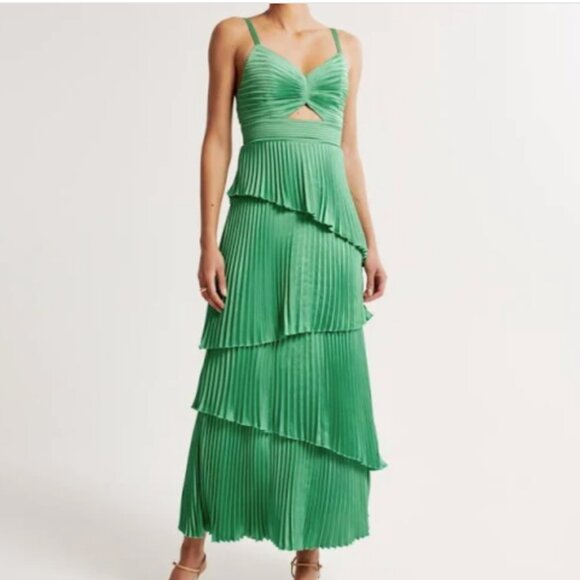 COPY - The A&F Giselle Pleated Tiered Maxi Dress - Picture 2 of 3